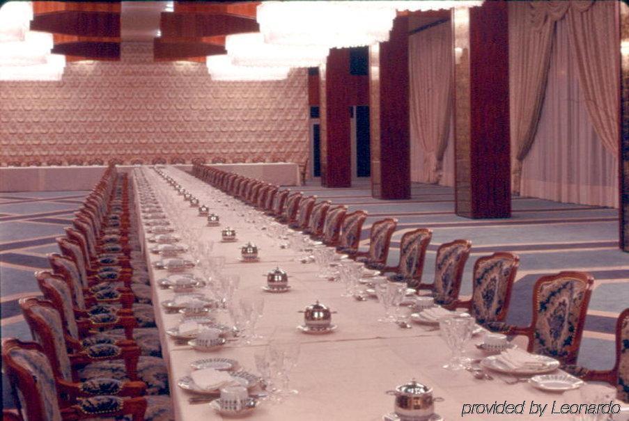 Intercontinental Taif By Ihg Hotell Restaurant bilde